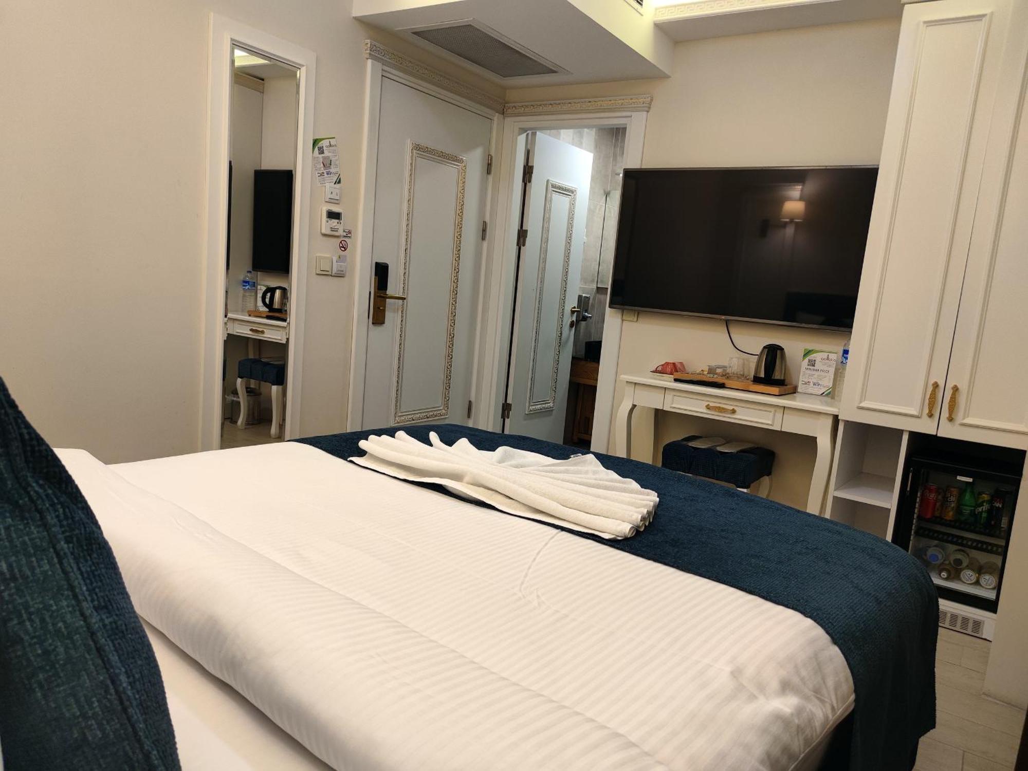 Galata Hotel & Suites Istanbul Bagian luar foto